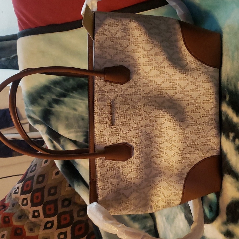 Mk purse